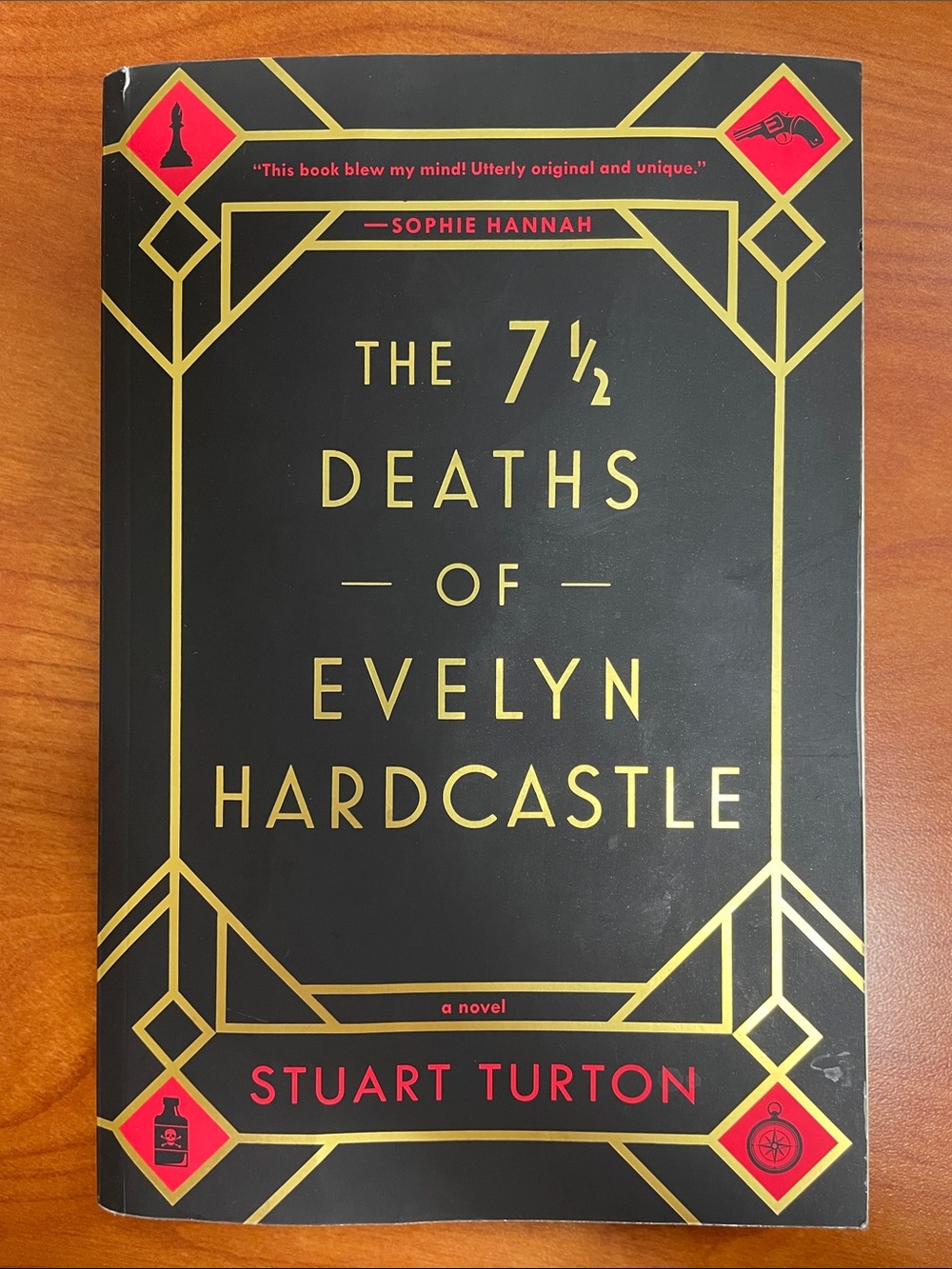 The 7 1/2 Deaths of Evelyn Hardcastle